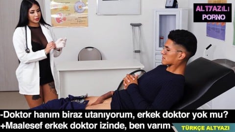 Hastaneye Gelen Sarışını Siken Doktor