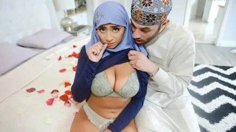 Köyde türbanlı karısını siken pornoso