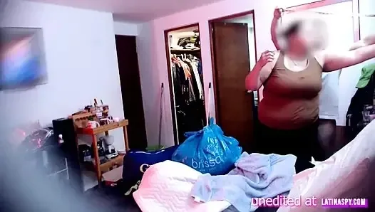 villada hizmetçiyi gizli sikiyor